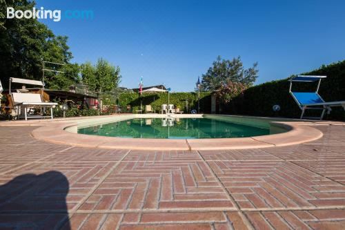 三卧室度假屋 - 带露台