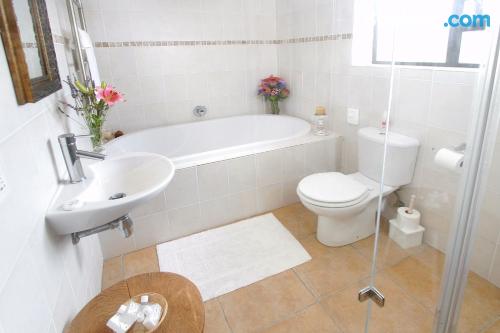 泳池景奢华特大床间或双床间