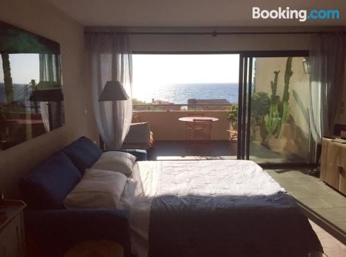 带海景的一卧室公寓