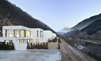 Yeongwol Be, Bridge Pool Villa Pension