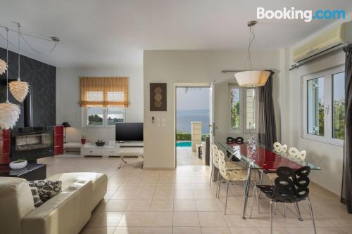 三卧室别墅带私人泳池