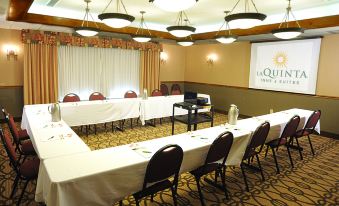 La Quinta Inn & Suites by Wyndham Springfield South