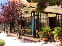 Bell Port Hotel Hotele w: Llevant