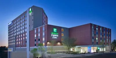 Holiday Inn Express & Suites AUSTIN DOWNTOWN - UNIVERSITY by IHG Hotel a 