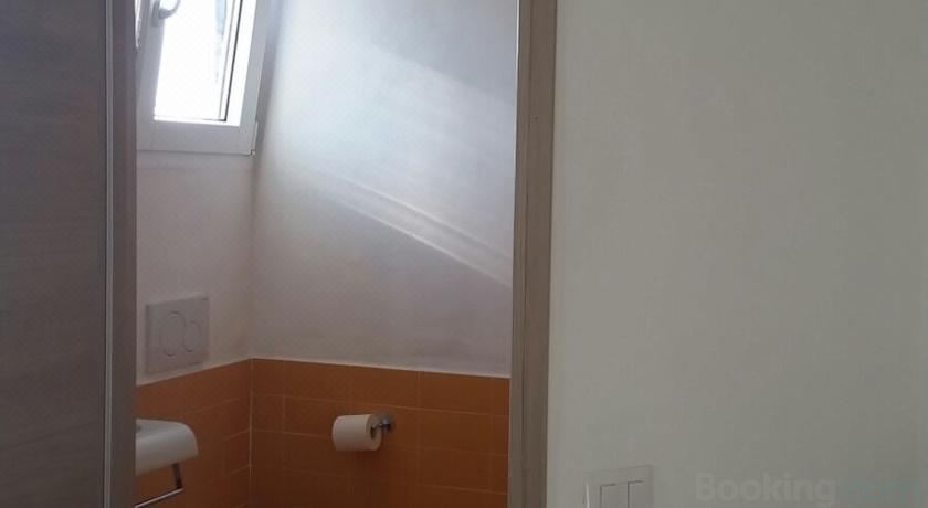 单人房（带独立浴室）