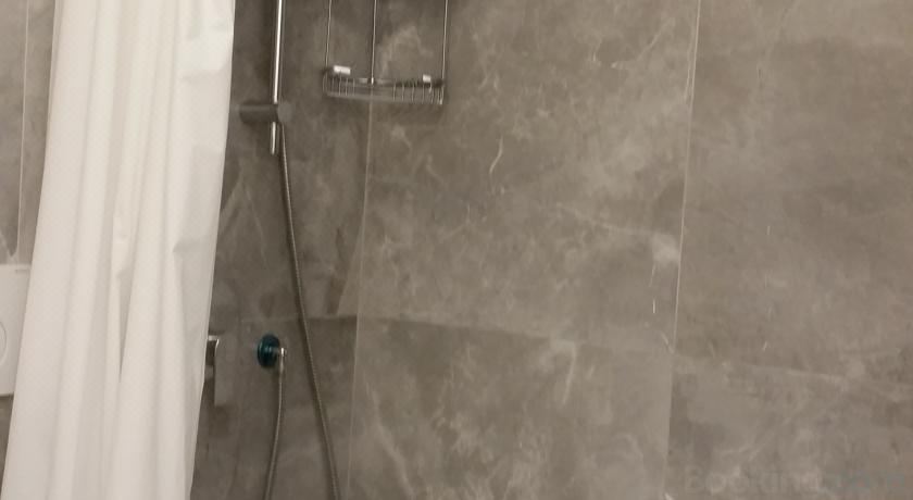 单人房（带独立浴室）