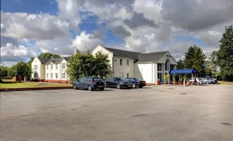 Garden Court Hotel Aylesbury - Housity