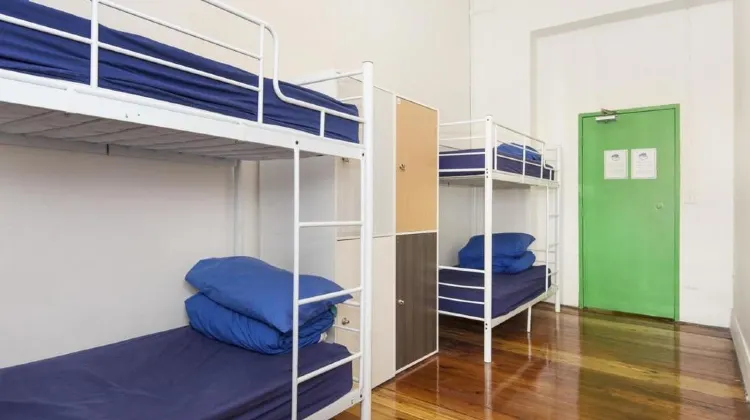 Summer House Backpackers Brisbane 外観