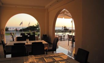 Urania Hotel - Housity