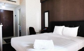 Great Location Sunter Park View Studio Apartment - Housity