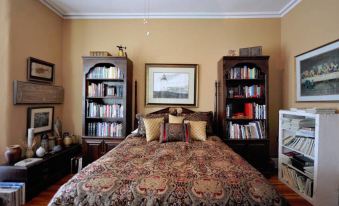 Governor's Mansion - Housity