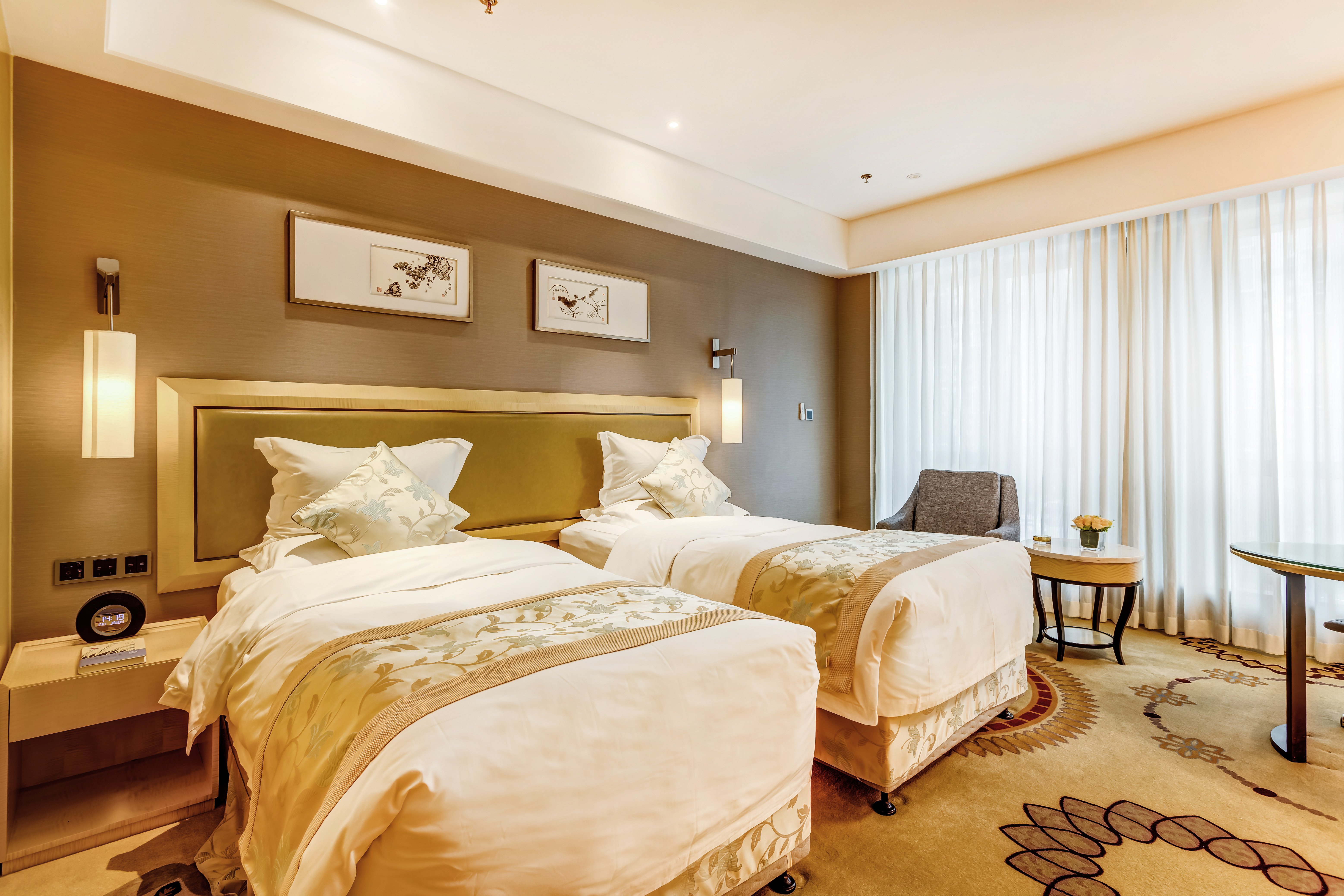 舒雅·城景双床房（休闲沙发+办公桌）