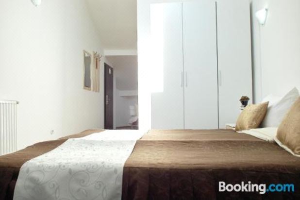 阁楼经典三人间