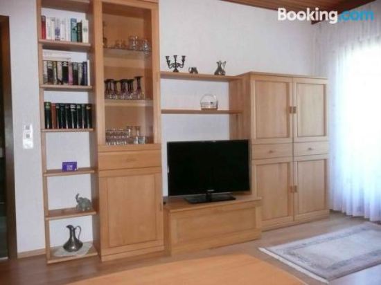 高级一卧室带阳台公寓