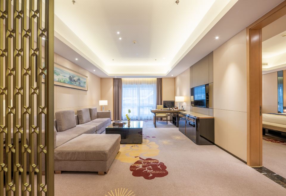 行政套房-俯瞰豪華園林美景