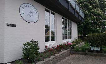 Hals Hotel - Housity