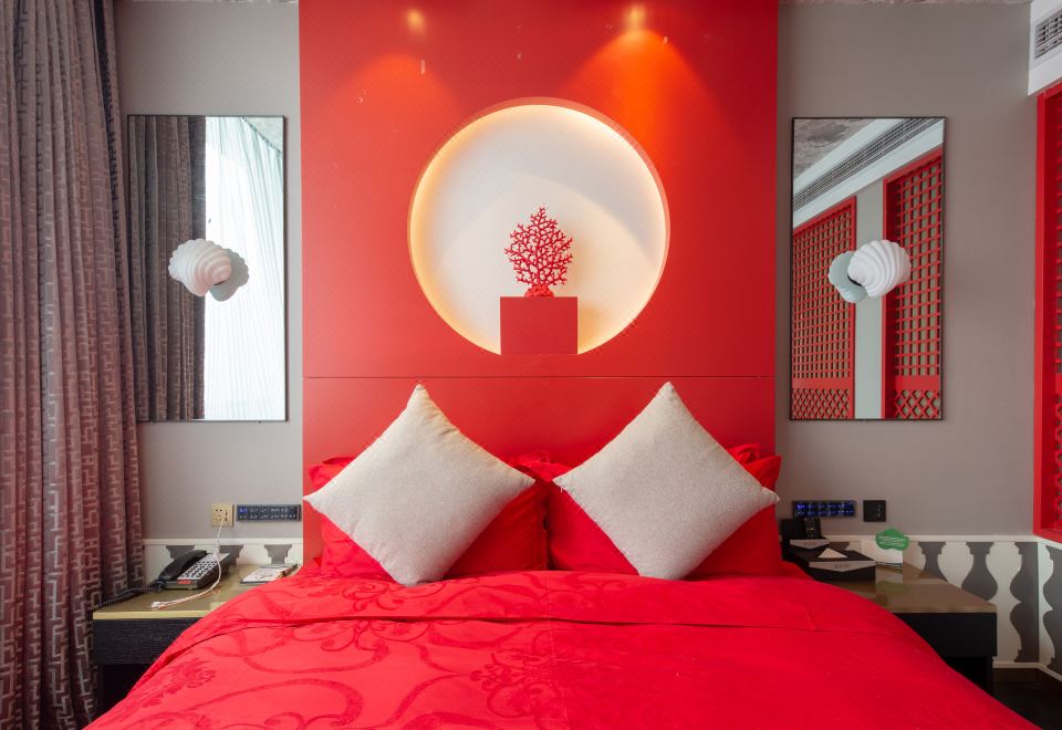 绯红之吻江景豪华情侣套房