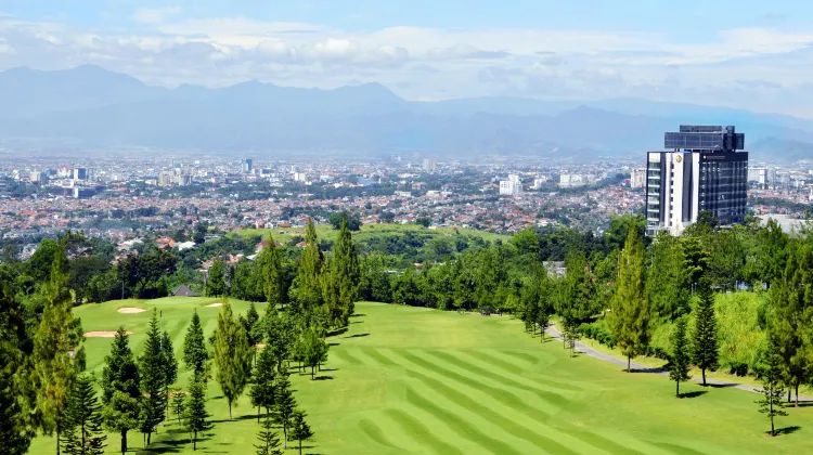 インターコンチネンタル バンドン ダゴ パーカー 施設