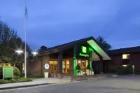 吉爾福德假日酒店 酒店