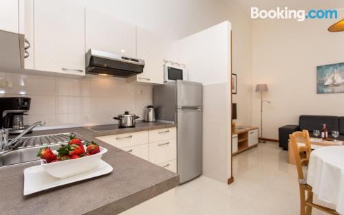 带阳台的两卧室公寓