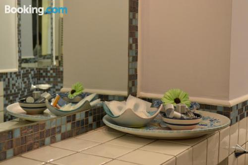 三人间 - 侧面海景