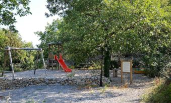 Domaine de Saint Cerice  en Ardèche Sud