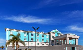 Holiday Inn Express & Suites Port Lavaca