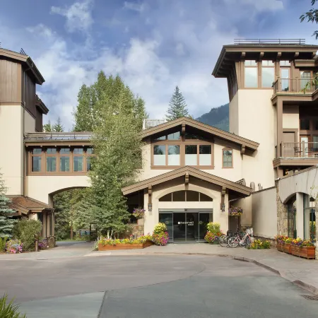 Manor Vail Lodge