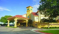 La Quinta Inn & Suites by Wyndham Austin Near the Domain