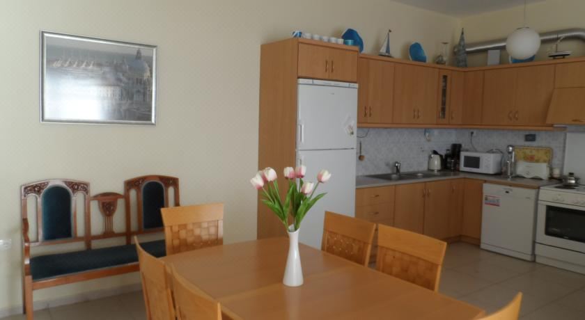 Michalis Holiday Home Three-Bedroom House