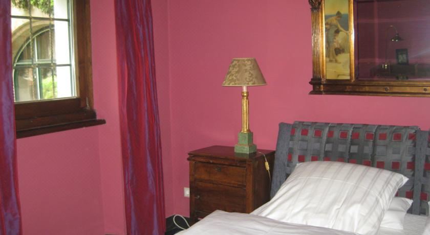 一卧室山景公寓