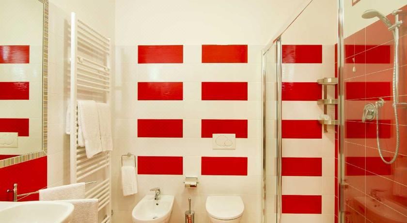 正面海景高级双人间