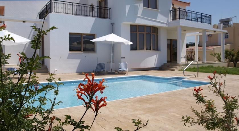 四卧室别墅带私人泳池