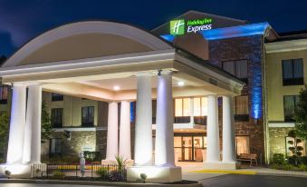 Holiday Inn Express & Suites Sharon-Hermitage