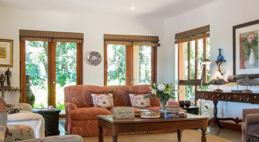 La Casa Compartida Luxury Villa