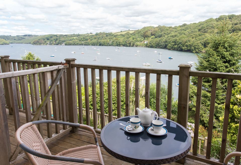 高级河景双人床房