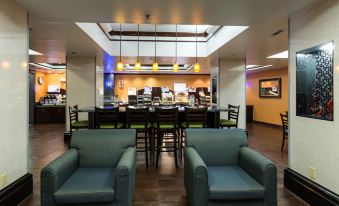 Holiday Inn Express & Suites Hinesville East - Fort Stewart