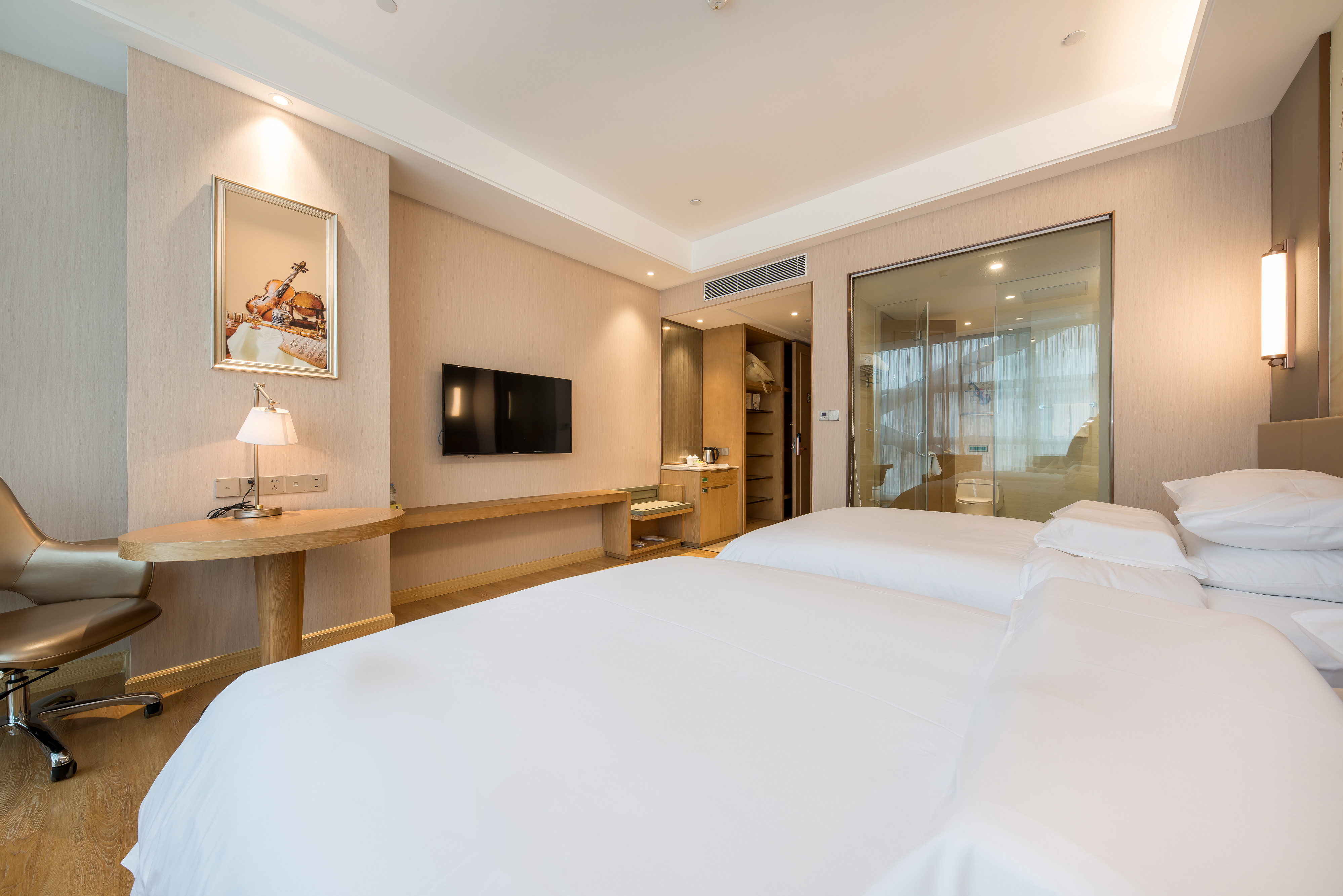 Vienna International Hotel (Suzhou Railway Station North Square)豪华双床房[一线城市景观+采光通透]