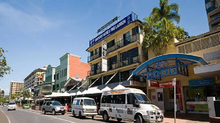 Global Backpackers Cairns 外観