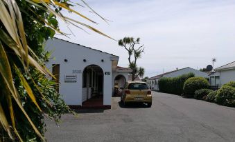 Hacienda Motel