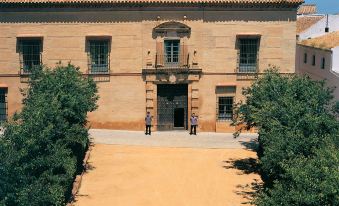 Casa de Carmona Hotel - Housity