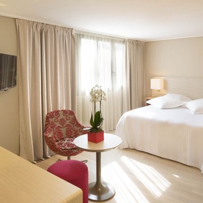 Junior Suite Oceania l＇Univers Tours Promo Code
