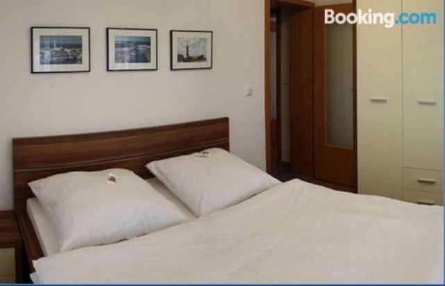 一卧室公寓带淋浴