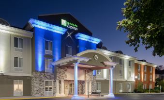 Holiday Inn Express & Suites Philadelphia - MT. Laurel