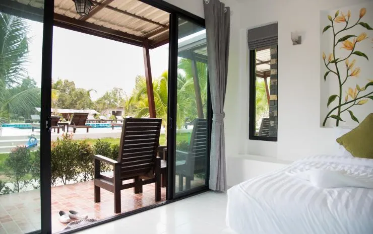 ห้องดีลักซ์ เตียงใหญ่ 1 เตียง