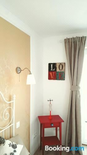 带阳台和海景的豪华双人房