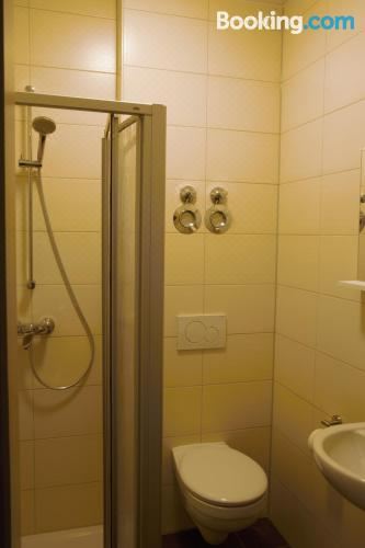 单人房（带浴室）