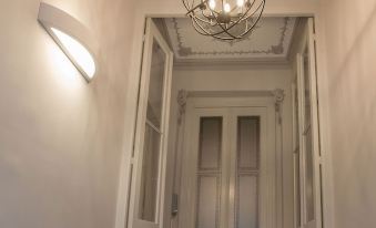 Magnificent Neoclassical Apt in Syntagma by Ghh