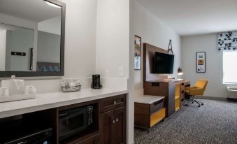 Hampton Inn & Suites Sherman Oaks