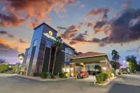 La Quinta Inn & Suites by Wyndham Phoenix I-10 West